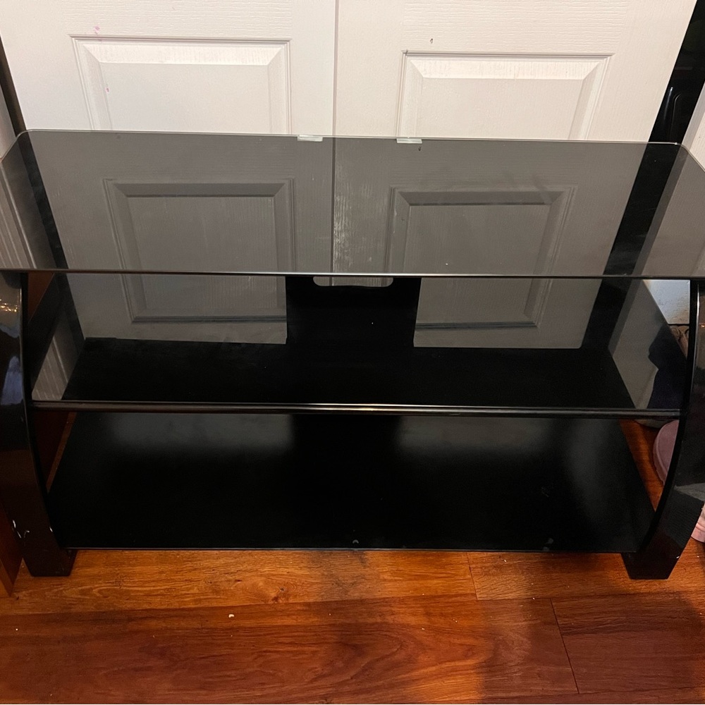 Bell’O Tempered Glass TV stand